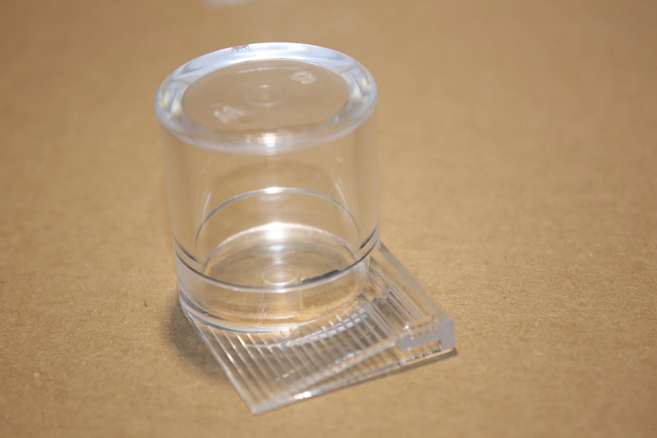 Abreuvoir rond 10ml sortie réglable